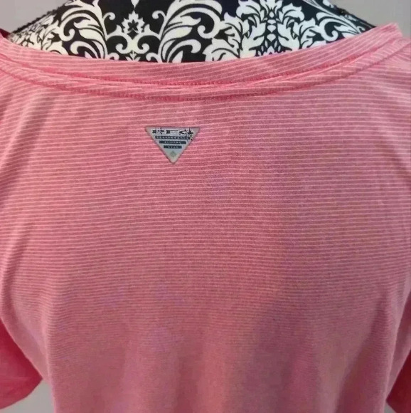 Columbia  women's athletic top - Picture 2 of 6